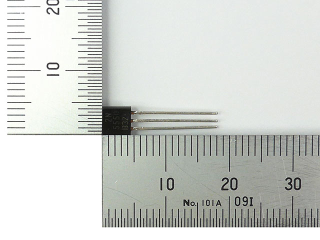 NPNトランジスター 2N5550G 140V 0.6A: 半導体 秋月電子通商-電子部品