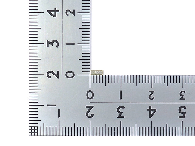 表面実装型クリスタル(水晶発振子) 32.768kHz: 受動部品 秋月電子通商