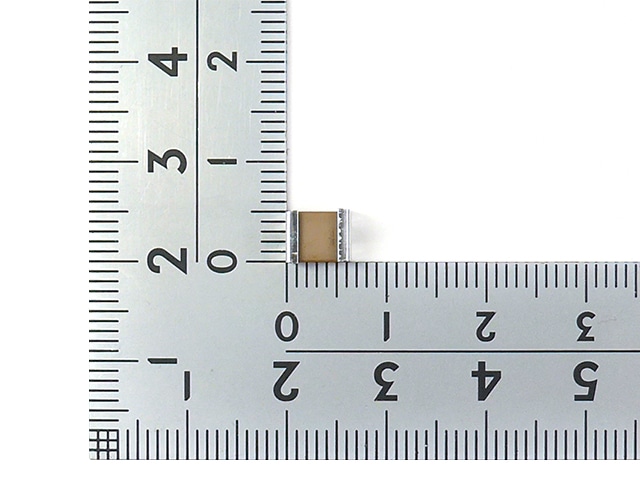 チップ積層セラミックコンデンサー 15μF100V X7R 6153: 受動部品