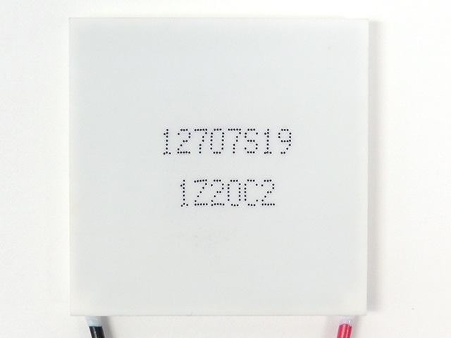 ペルチェ素子 6A 40x40mm FPH1-12707M: ケース・ネジ・固定具 秋月電子