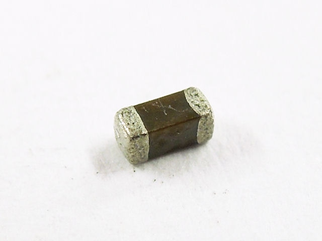 チップ積層セラミックコンデンサー 1μF16V F 1608 (4000個入): 受動