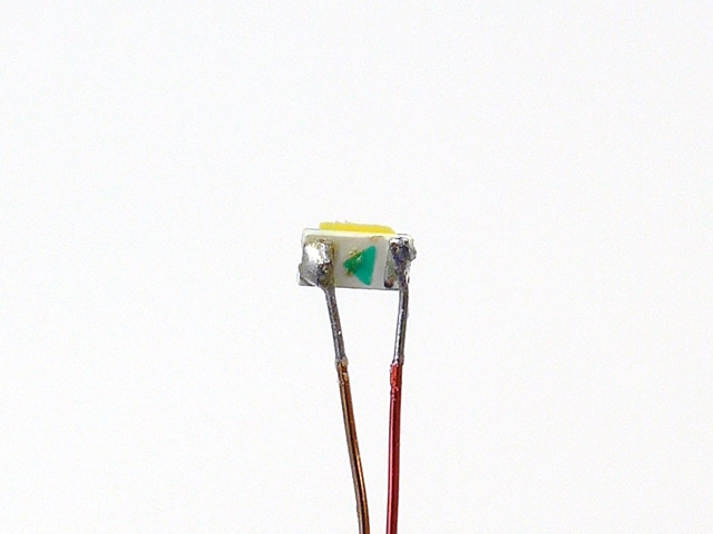 ワイヤ付電球色チップLED 3000K 75mcd 120° OSM50603F-1MA-W25: オプトエレクトロニクス 秋月電子通商-電子 ...