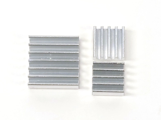 テープ付アルミヒートシンクセット 8.8×8.8×5mm 2個・14×14×6mm 1個