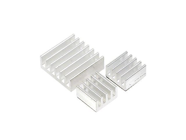 テープ付アルミヒートシンクセット 8.8×8.8×5mm 2個・14×14×6mm 1個
